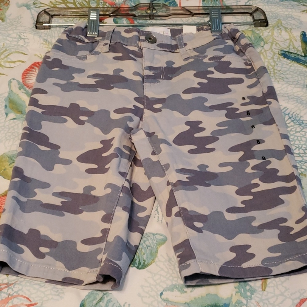 Girls Camo Bermuda Shorts